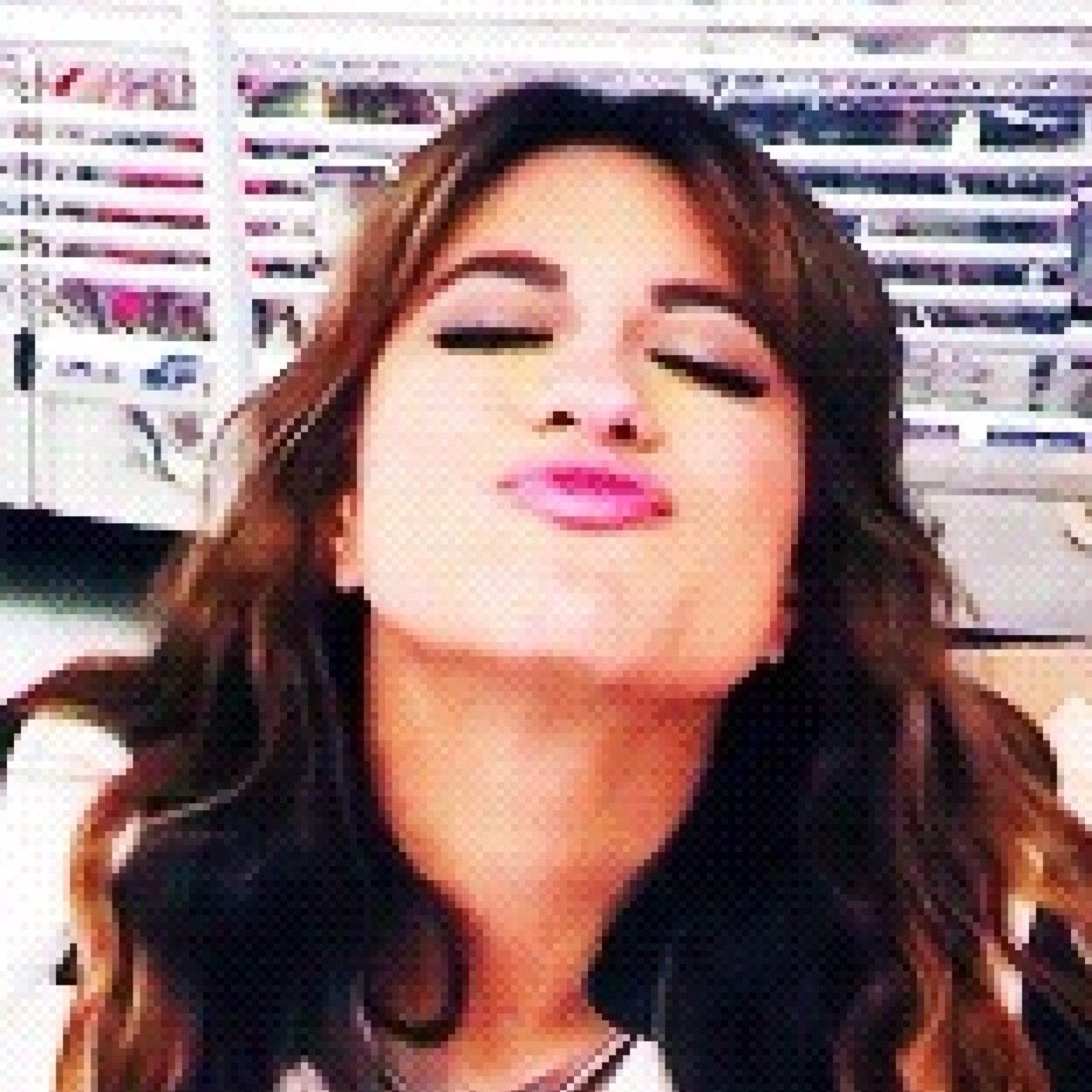hi you look beautiful today your smile makes me really happy // please follow @allysjauregui