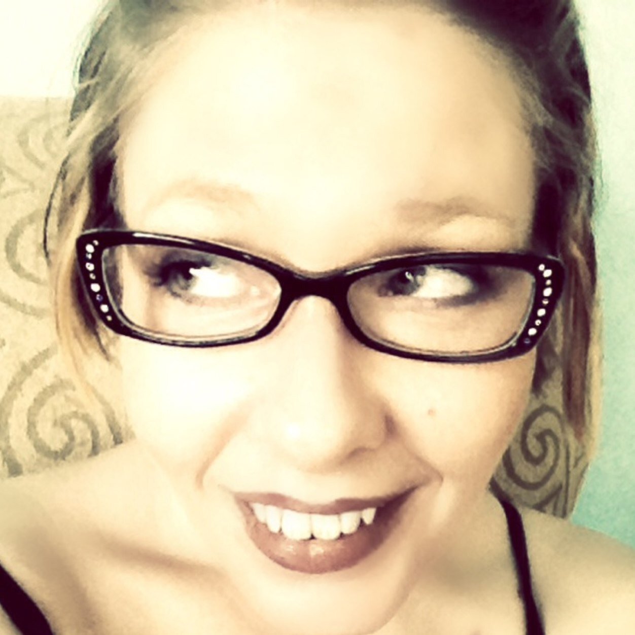 I'm Tia. Budding blogger, mom, yogi, marrying my childhood sweetheart w/rheumatoid arthritis & a few of its friends as my dark passengers. LIVING! So can you.