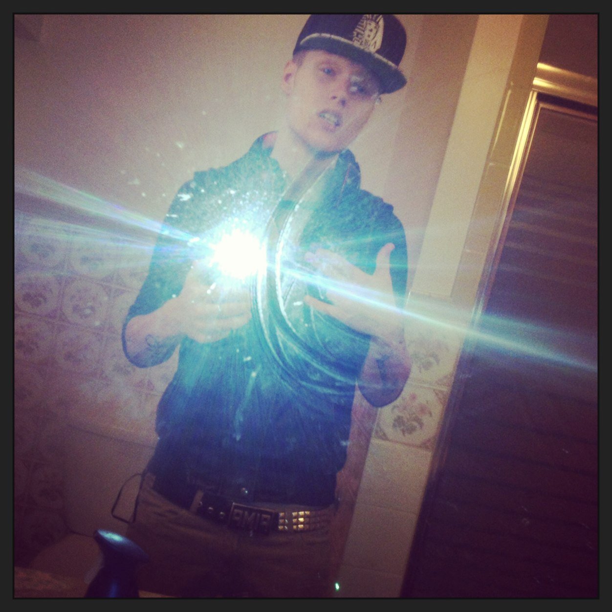 I am a young artist from welland On. I love writing music.I also master&mix @SnaapStudio'sLike,Share,Comment™G5 Alway In Flight