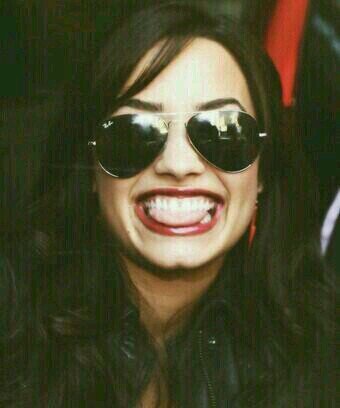 « La sonrisa de Demi, octava maravilla para mi »  { @ddlovato } ❤