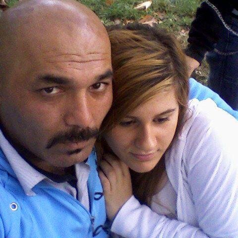 09Apaydn's profile picture. 06 / 01 / 1979 Aydın da doğumluyum şu an tiyatro oyunculuğu ve oyun yazıyorum kitp okumayı ve yazmayı seviyorum