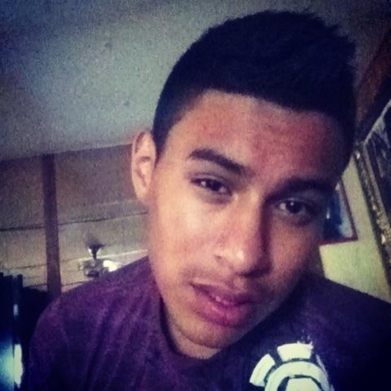 itz_zero's profile picture. i dont got kush or acahol but follow me thoe i got bitches well no i dont haha !! ^~^