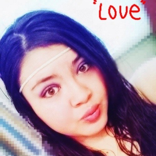 I'm a belieber...I am 18 yrs old and I love to meet new people I am outgoing and friendly want to know more just ask... Calry Rae Jepsen follows :D
