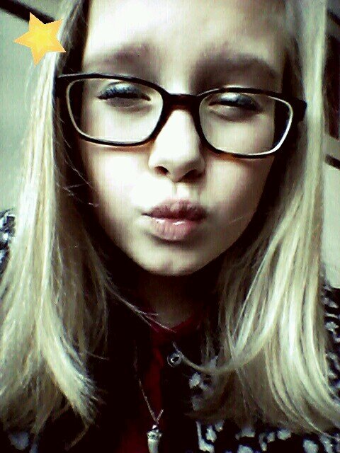 Isolde Daan Ilse Jacky Tess Isa Bente Pim xoxo loveuu foreverr !