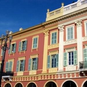 Provence_'s profile picture. Local knowledge for global travelers.