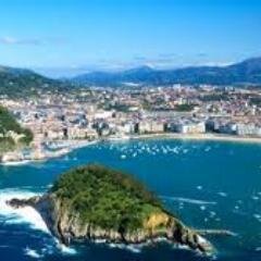 Descubre Donostia de forma diferente! Freetours, visitas en bici, excursiones//Discover the real San Sebastian! Freetours, bike tours, Hiking... by locals