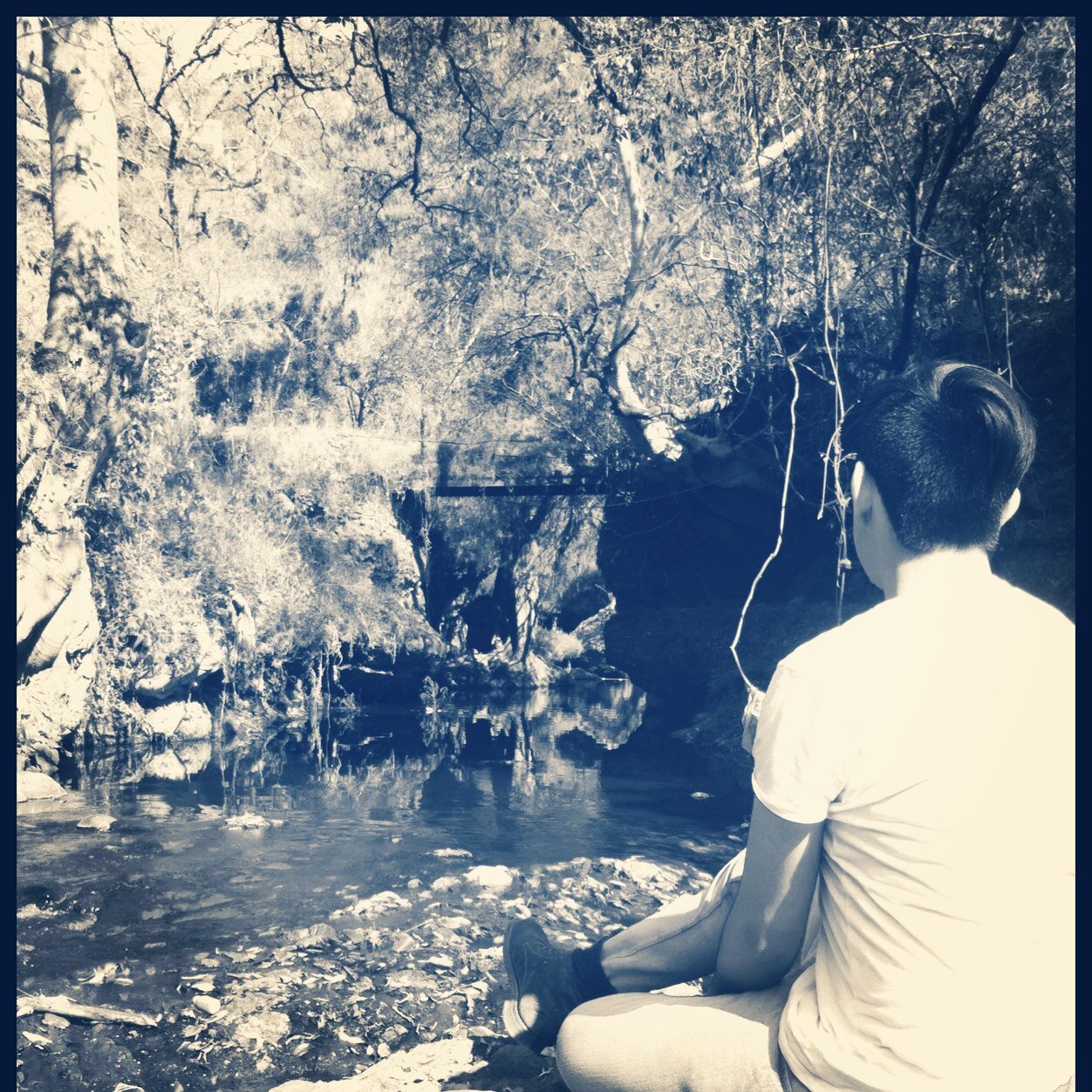 julio_flores_1's profile picture. .....