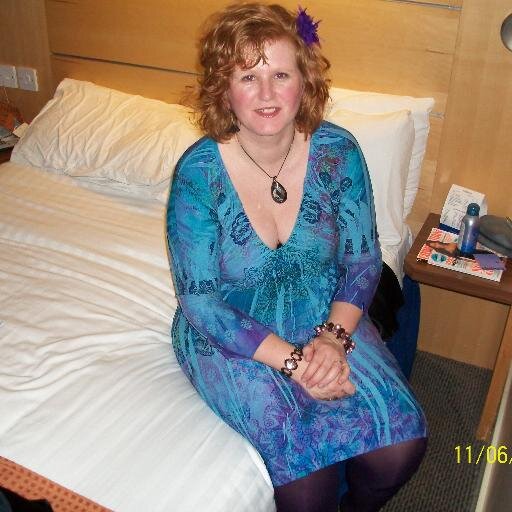 I am happily married to my Leigh, i have two furry babies my cats and a Dog. Enjoy marriage, family, friends, music, sewing, TNA, TV, animals.