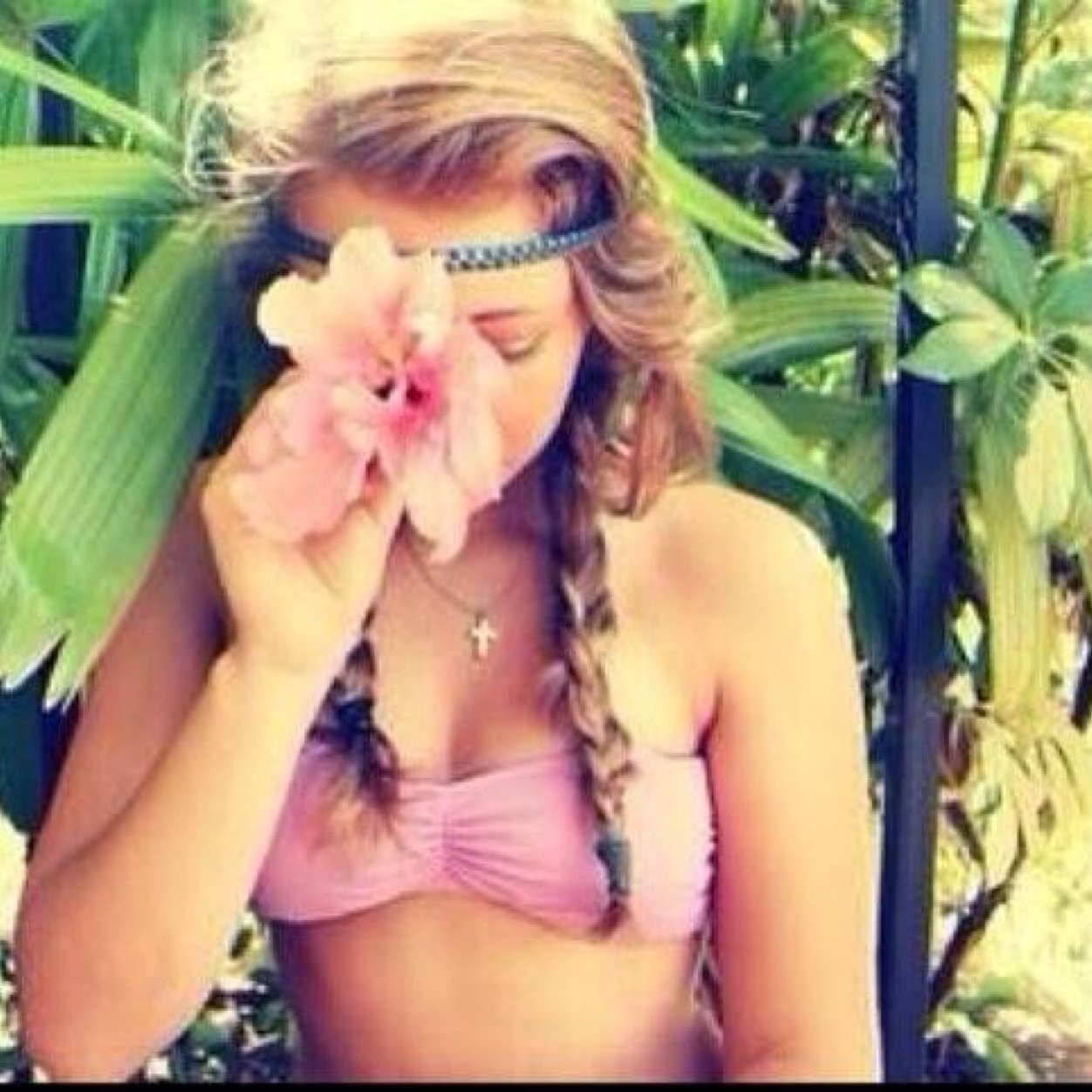 iowagirl28's profile picture. Bonfires over bars anynight. Iowa sunsets over anything. #barefootbluejean #princess