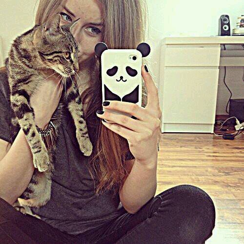 Hey there , follow-follow back :)xx