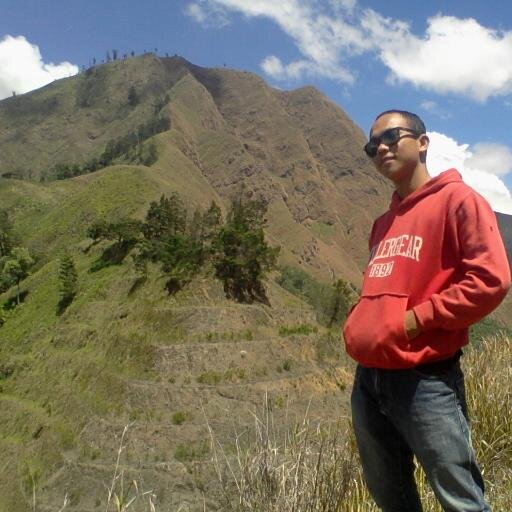 Hargailah perasaan orang lain, 
meskipun mungkin sepele bagi Anda, 
tapi bagi mereka itu bisa sangat bernilai..
