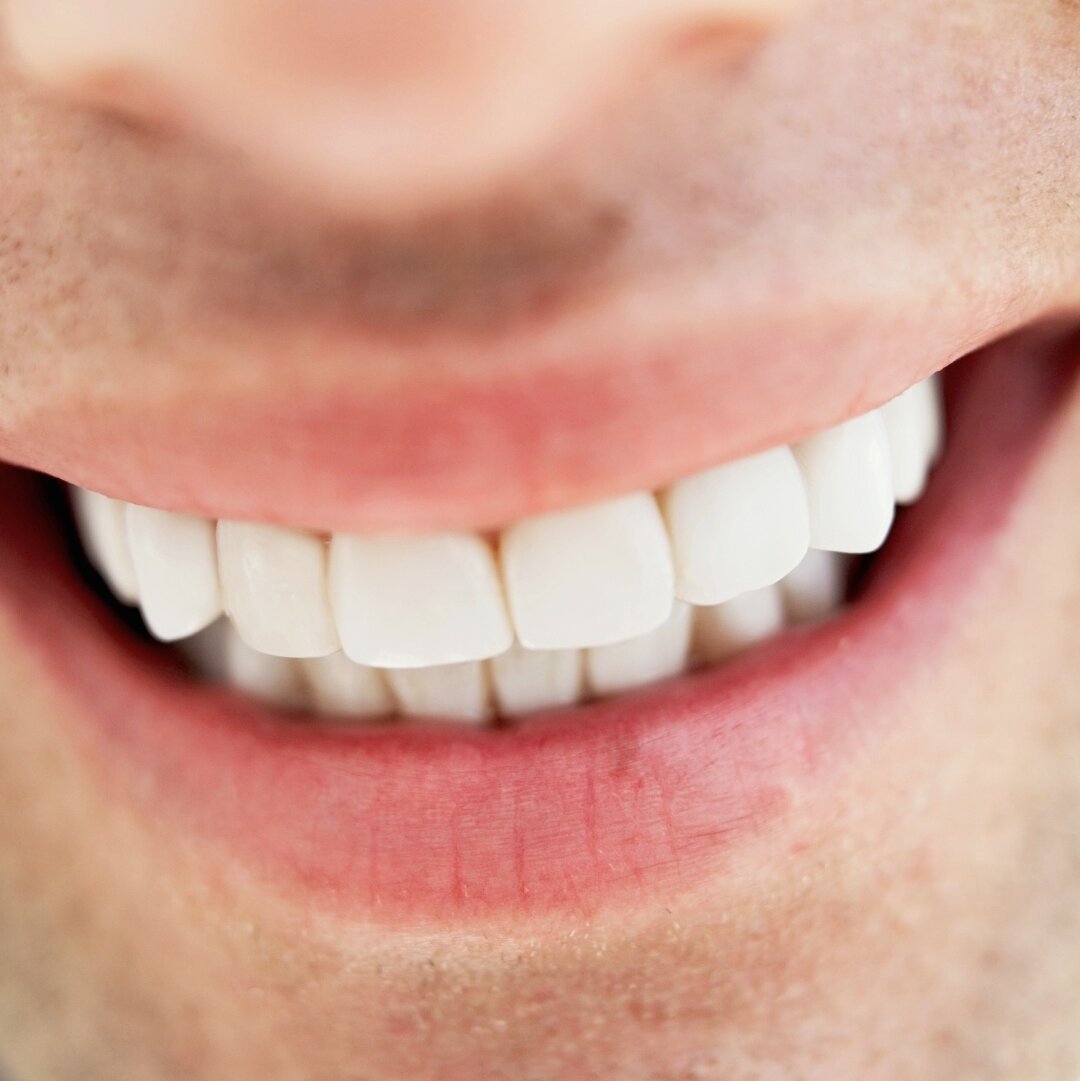 Implantatenweb biedt consumenten informatie over tandartsbehandeling in Nederland en Europa.