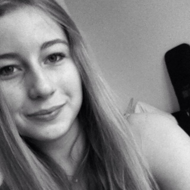 Fiekie33 je bent echt me allerbeste vriendinnetje ! We zijn echt de twee grootste downies ever :')) loveyouGekkie 33 x @Rooossxkus