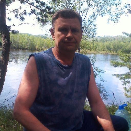 Оброзование среднее.Водитель.