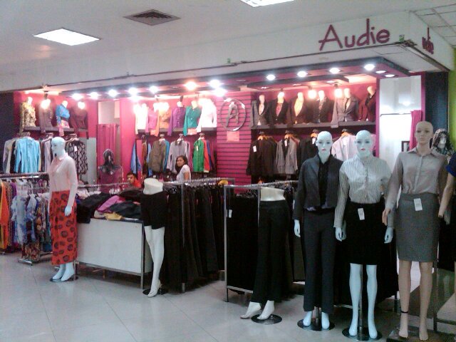 Audie Fashion W3 ~ Busana pakaian wanita trend mode terlengkap & ter-up2date dengan harga OBRAL kualitas TOP • ITC Mega Grosir Surabaya Lantai UG & 1