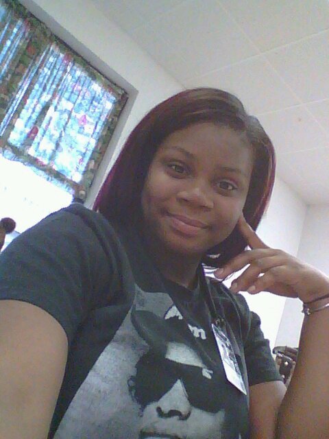 karleyMommiee .. to knoe me, is to love me .. i handle my business .
