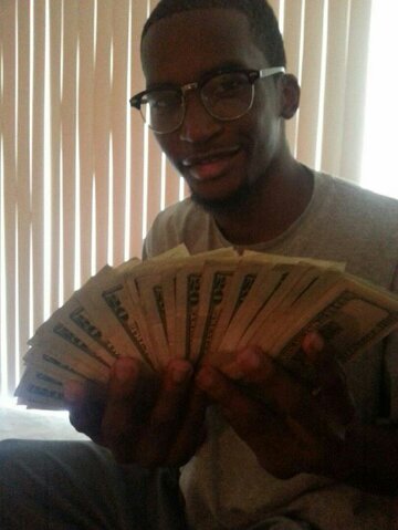 My mane is Daron Brown i'm new to twitter so show some love.