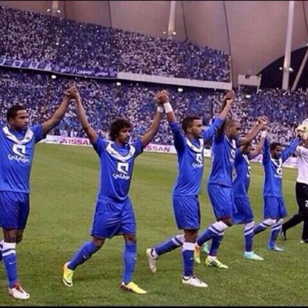 مجنون احب غيرك انا :$ ؟ #الهلال.