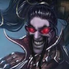 Draven lo hace todo con estilo, de hecho estoy twitteando ahora mismo mientras me ligo a la hermana de Garen, ese loco de Demacia que no para de girar.