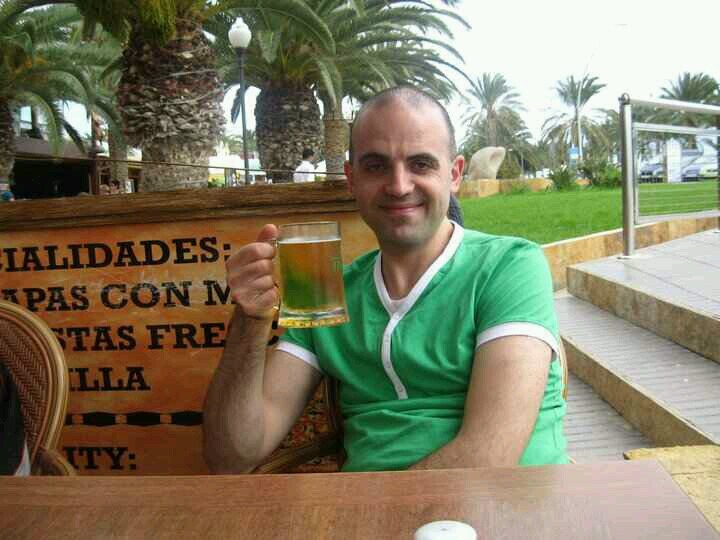 chemical engineer living on the UK. huge Star Trek fan and F1. drop in for a chat and say hi or add me. looking to make contacts all over the world