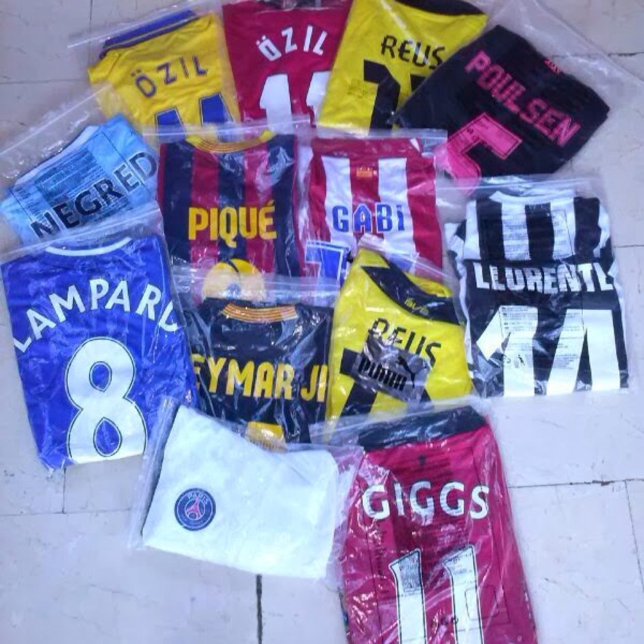 PedidosPucela's profile picture. Tenemos las camisetas de las mejores ligas de fútbol, NBA, NFL y NHL al mejor precio. Entrega en mano en Valladolid. Contacto: valladolidpedidos@gmail.com y MD.