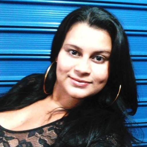 Me caracterizo por tener los pies en la tierra, soy Hulmide, resptuosa y sobre todo muy alegre... amo a Dios y ami familia sobre todas las cosas