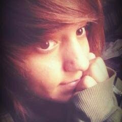 '... -leitura e screamo- amo demais 3 sou fofa romantica e sincera, haha' sou uma panda :p