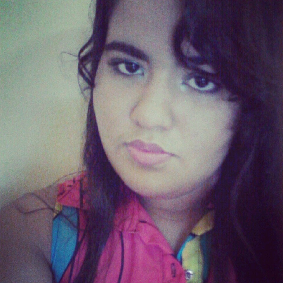 ~ α gαrotiinhα imperfeitα,αqeelα qeê chorα de dor,αqeelα qeê ja sofreu poor αmor,αqeelα qe sαbe se αrrepender ♥