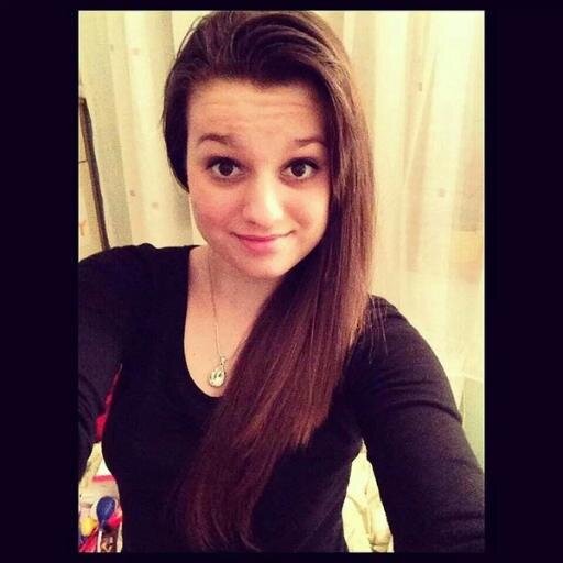 Hey! I'm a Hungarian Directioner forever.!:) and #dancer #belieber ♥  Follow me and i follow back!:)