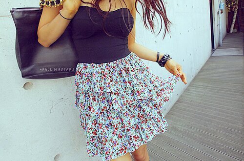 Im hungry hungarian #directioner # horse lover # pll fan # leiner laura's books lover .  Problem?:) FOLLOW ME! 3