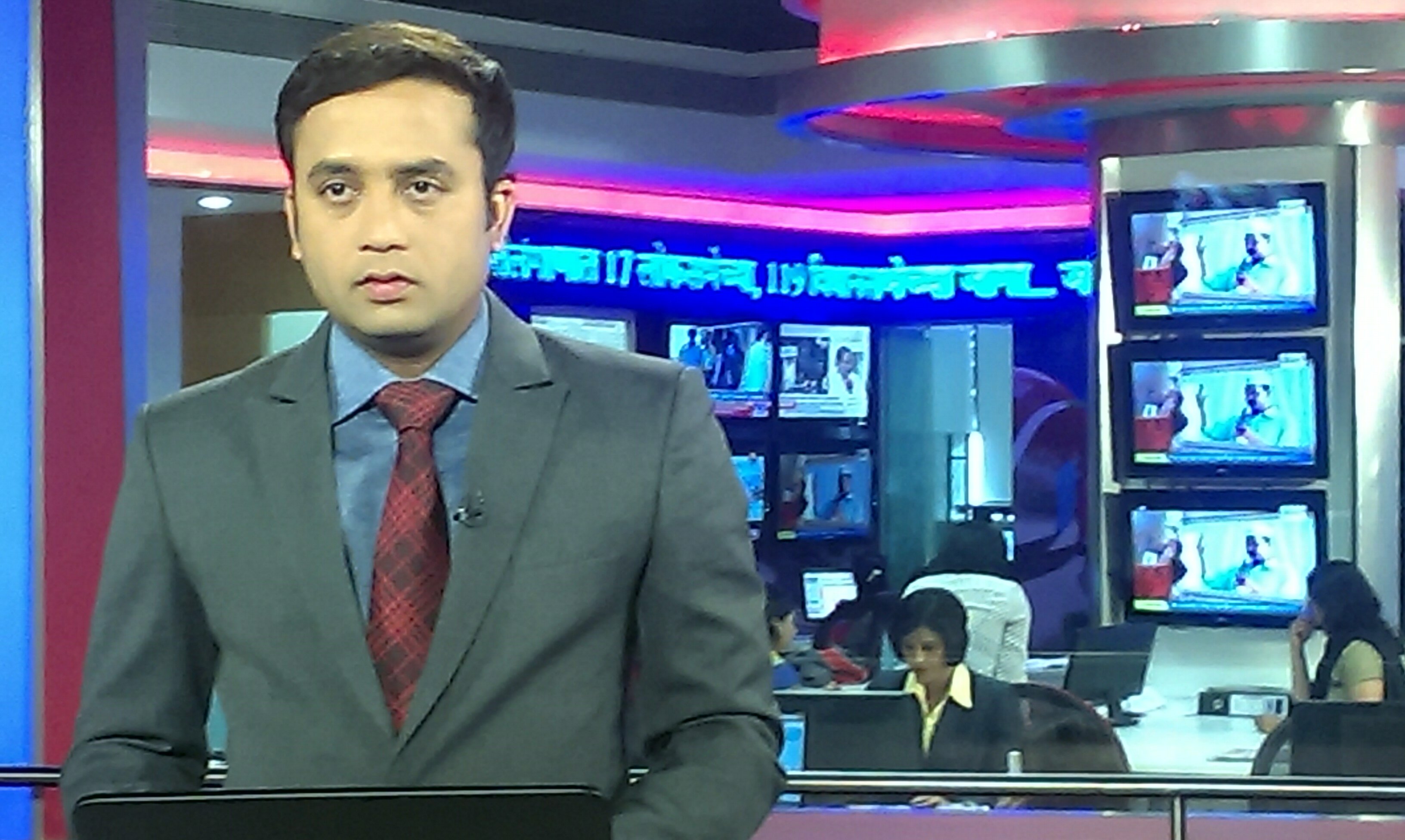 i am a journalist...a travel freak....want to explore the world...ambitious...yaarron ka yaaaar...........