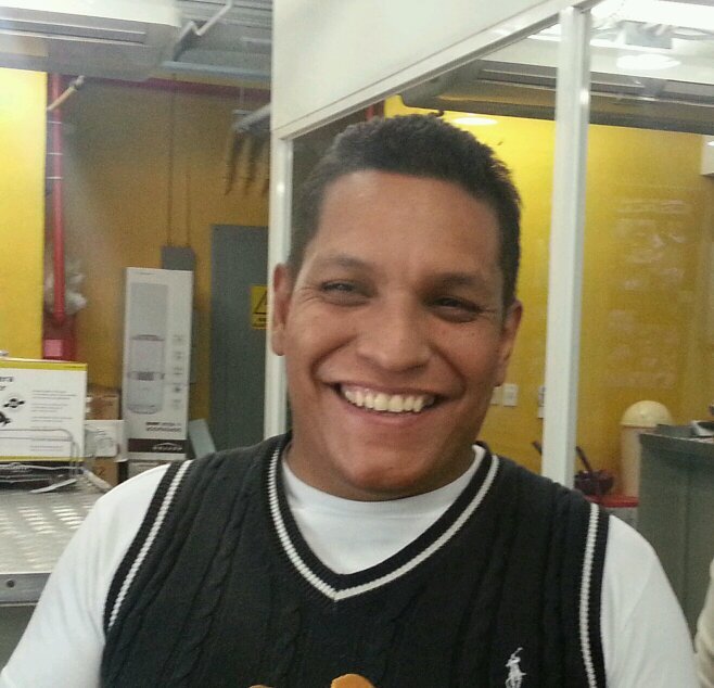 gerente de operacion con mas de 21 años de experiencia en el mundo del retail