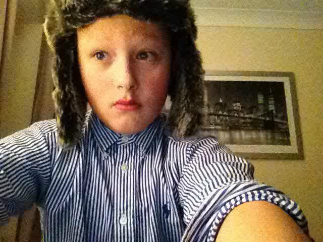 I'm funny so just follow me and ill follow you back I love america and a love Ellen show
