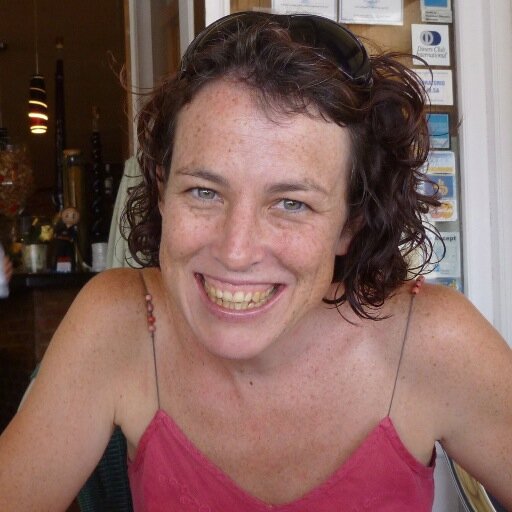 Mum of 4 #girls trying to life a #healthy life. Founder @naturoler and @2initi8 #sustainable #wildlife #science, #travel,  #nature #vet. Currently living in #UK