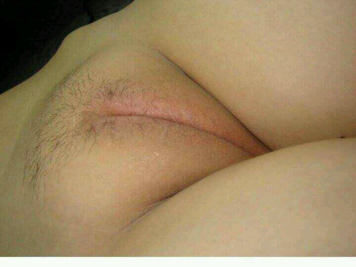 اريد بنت متحرحره وكسها مثل الي ع الصوره تكلمني خاص وانا اعطيها اغلا ما عندي
