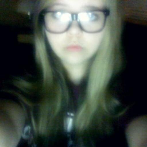 ._. Um, well. 
-INSERT BIO HERE.-
I'm a literate blonde girl on the internet who spends her life listening to music and playing League of Legends.