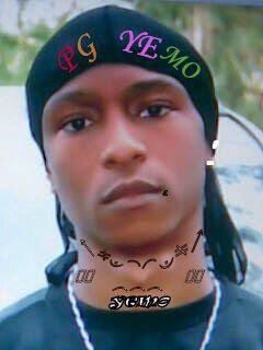 Am 23yrs of age and I sing & rapp. MentorLil Wayne.«One Love»