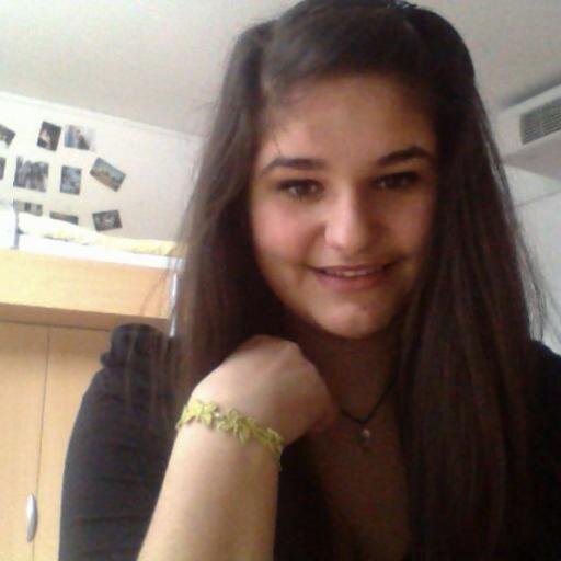 Hi! I'm Spela. I'm from Slovenia and I love One Direction *____*
