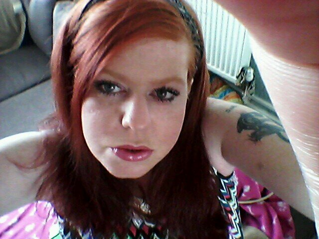 that's my daughter lillie may I love to have a good drink at weekends and a god smoke love ya ll