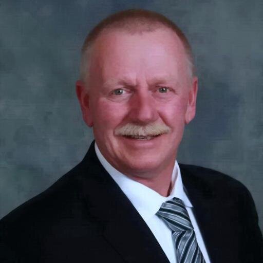 I'm a Real Estate broker with Coldwell Banker Residential Brokerage in St. Charles, IL.   I love my family, my community and helping people achieve their dream!
