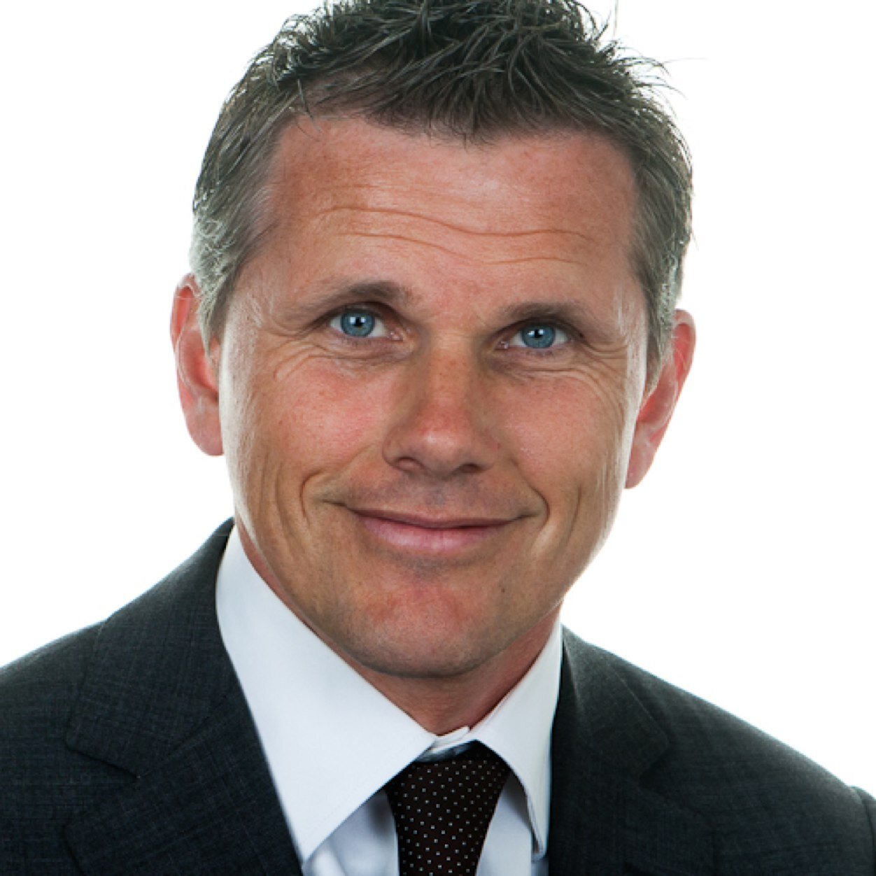 peterhofwegen's profile picture. Van Oers Accountancy & Advies, Roosendaal, West Brabant, Organisatieadvies, bedrijfsfinancieringen, coach, netwerker, sport, wielrennen, golf, tennis, voetbal.