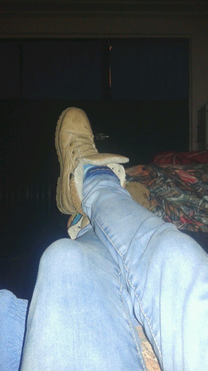 LaPutaExcepcion's profile picture. Por culpa de mi memoria de pez me sigo enamorando de ti cada tres segundos...