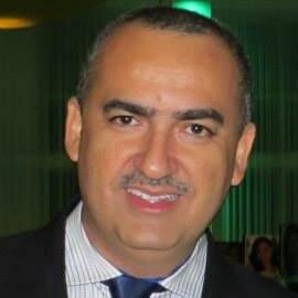 Bacharel em  Administração; Supervisor de cobrança; Mengão e Leão, na alegria e na tristeza!