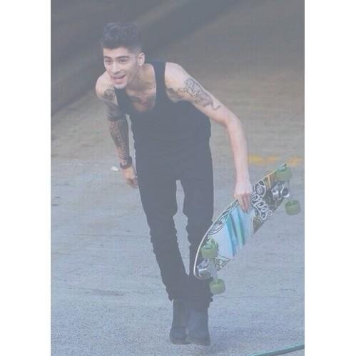 follow @hugsoftommo please :)