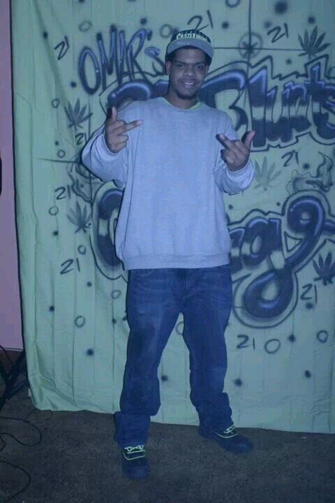 Just a cool Eastside nigga (585) Love to get money , spend time with family , and Party It Up. # TeamStoner #TeamTakeOff #TeamChubbz GWM .