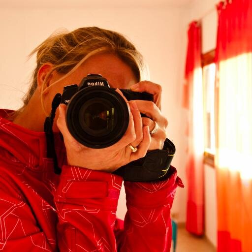 GillissenRike's profile picture. “Shoot for the moon, even if you fail, you'll land among the stars” 
― Cecelia Ahern, P.S. I Love You