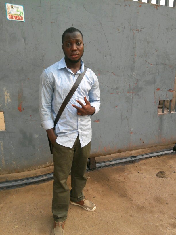 I'm a cool loving guy wit a sensational smile. I got lot of charisma. engineer in the making. Craftsman by professional