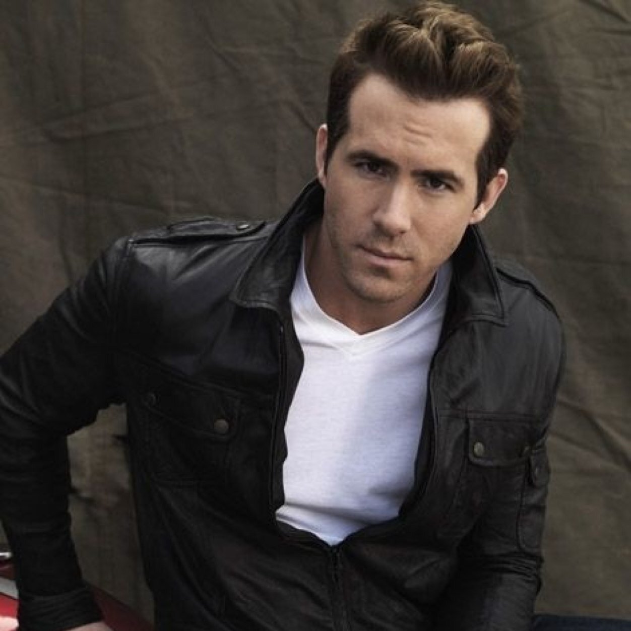 Head of security and friend to @EternityCG. Father to Sophie Taylor. #Single Part of @eternityshades 18+