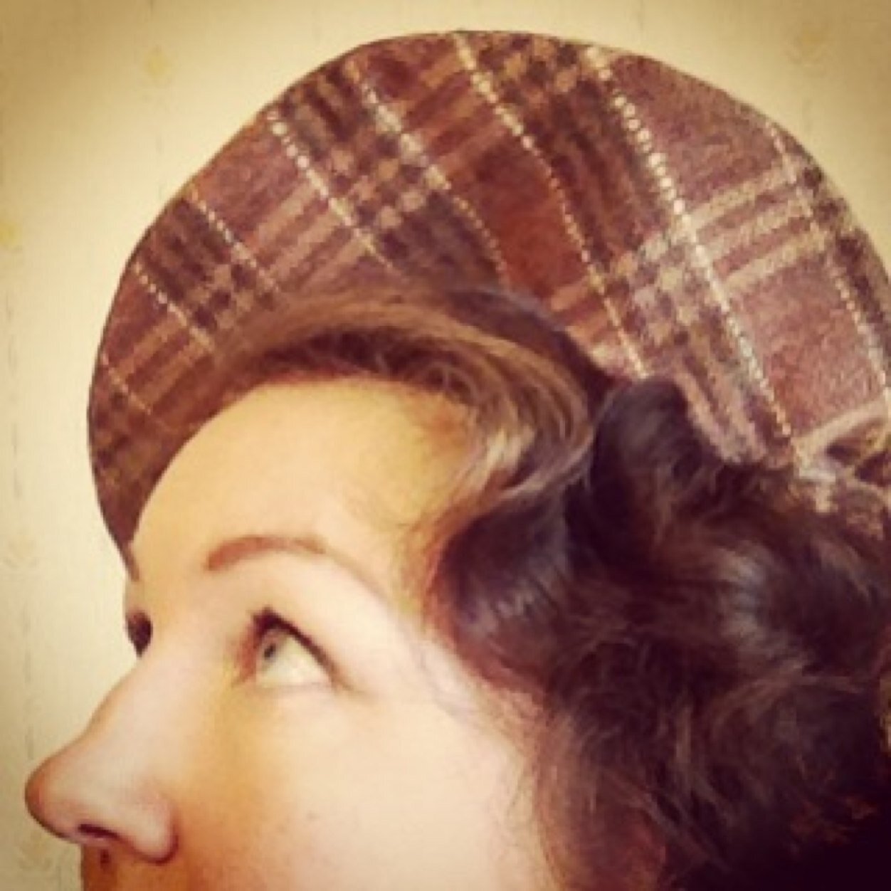 History and sewing enthusiast with a particular penchant for the 17th and 18th century as well as the history of cosmetics.