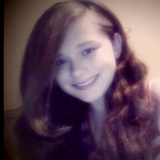 girl gamer, actress, computer geek, and sweeter than candy! #TeamCristiles♥♡♥♡♥♡♥♡♥☆★☆★☆★
